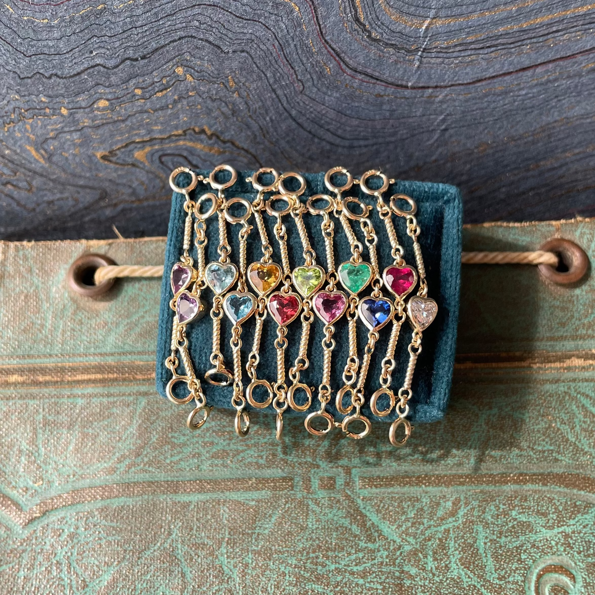 フィリップクランジ　ハートチャーム　14k Twisted Heart Stringy - 14k – Odeur d'Or