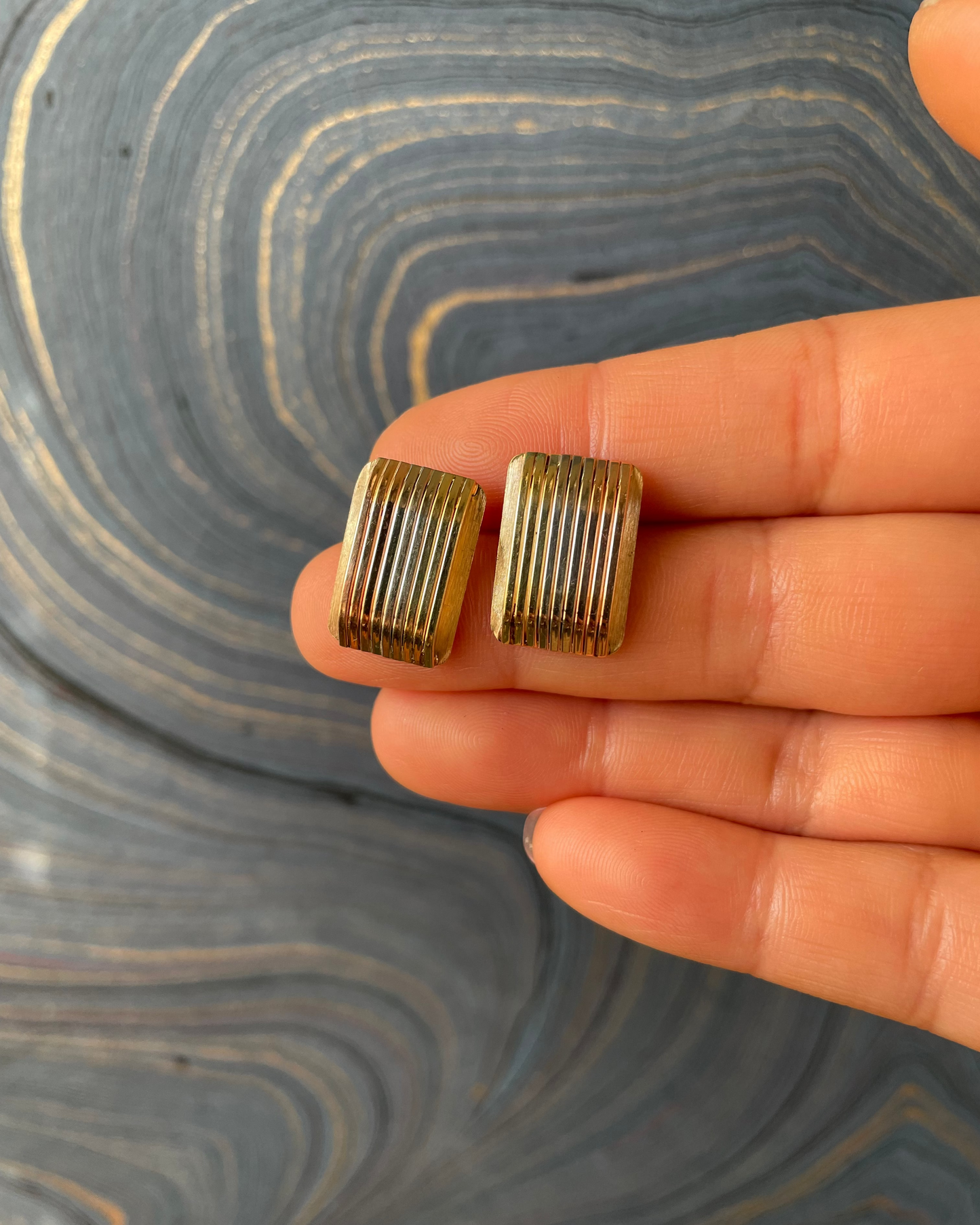 Tritone Ribbed Earrings - 14k