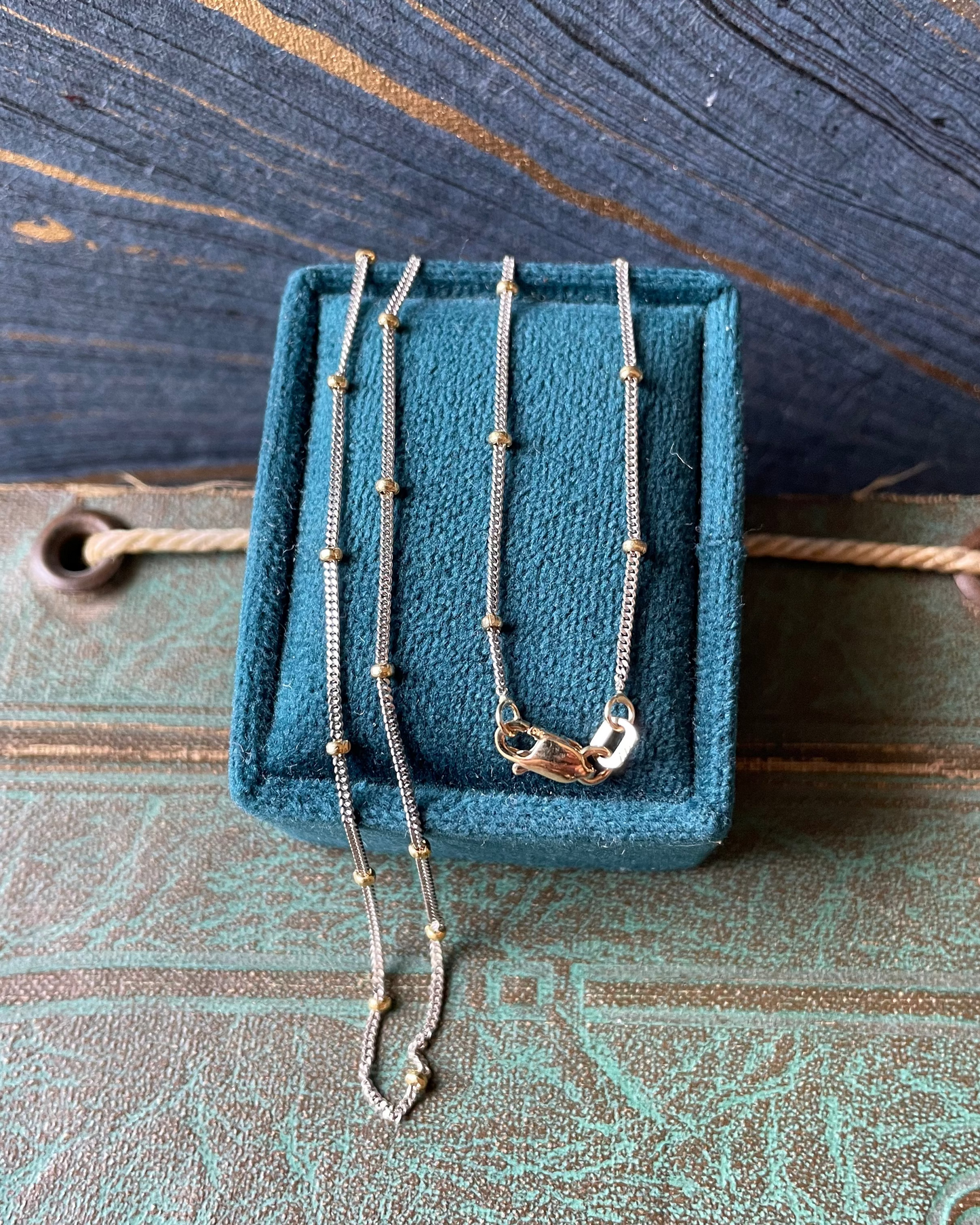 Dotted Two Tone Chain - 14k