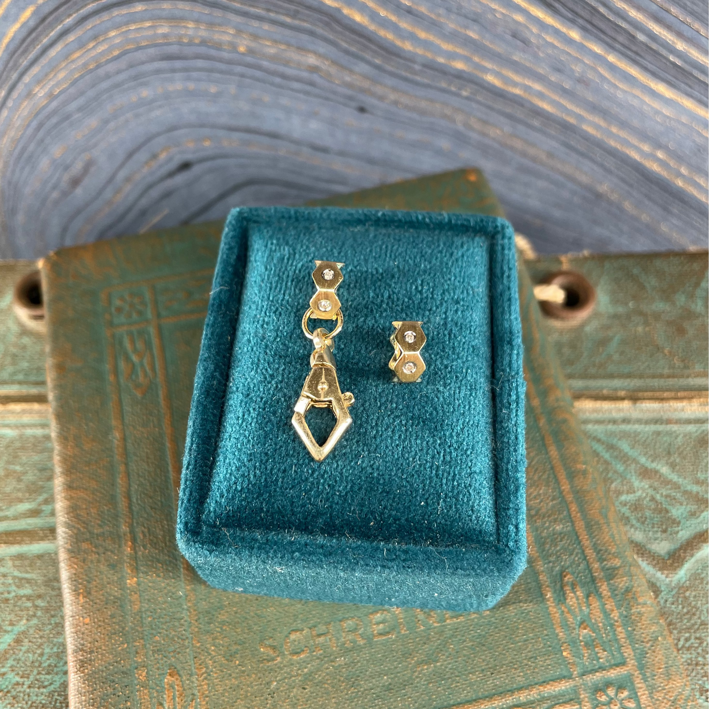 Hex Pointer Clasp Charm - 14k