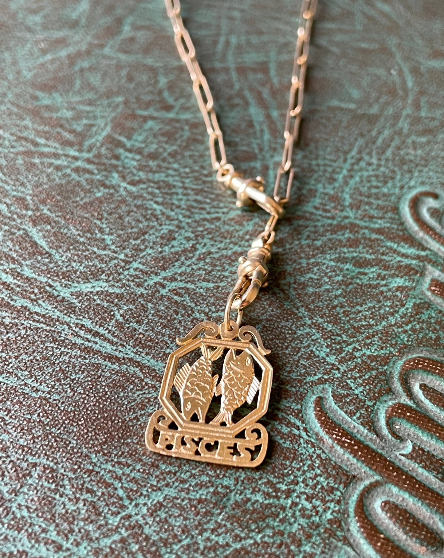 Pisces Cutout Charm - 14k