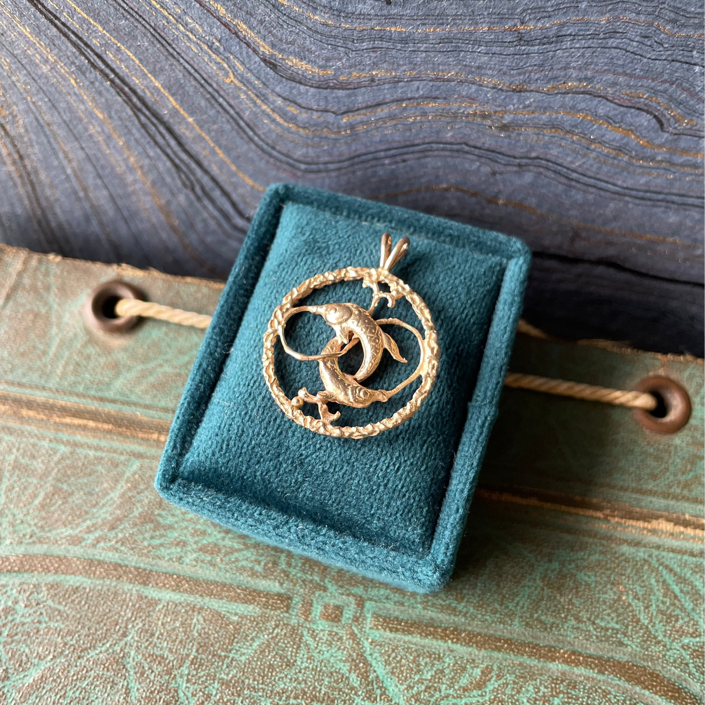 Pisces Infinite Water Charm - 13k