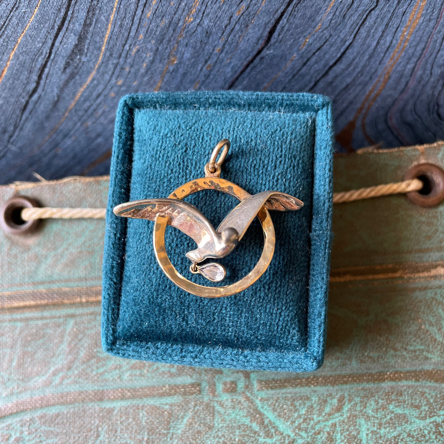 Sh!t Happens Seagull Charm - 12k