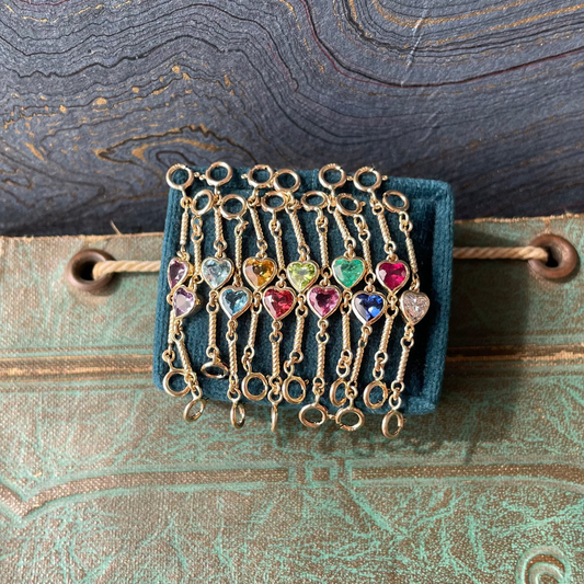 Twisted Heart Stringy - 14k