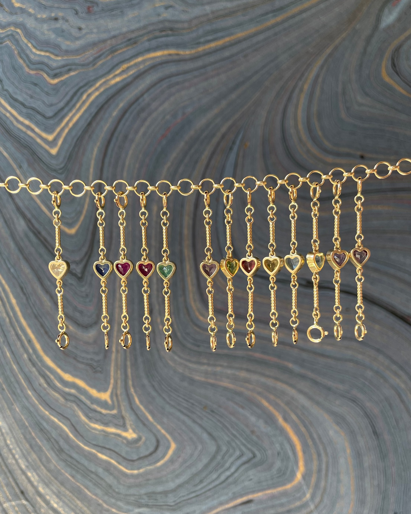 Twisted Heart Stringy - 14k