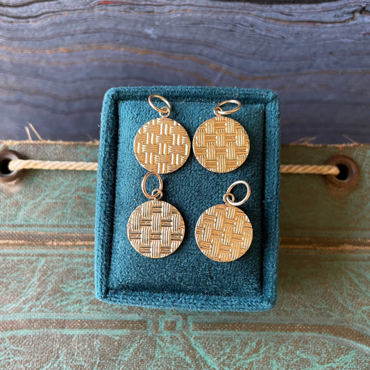 Basketweave Button Charm - 13k