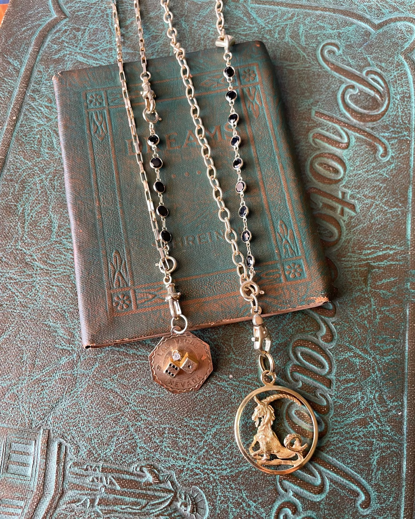 Stringy - 14k + Black Spinel