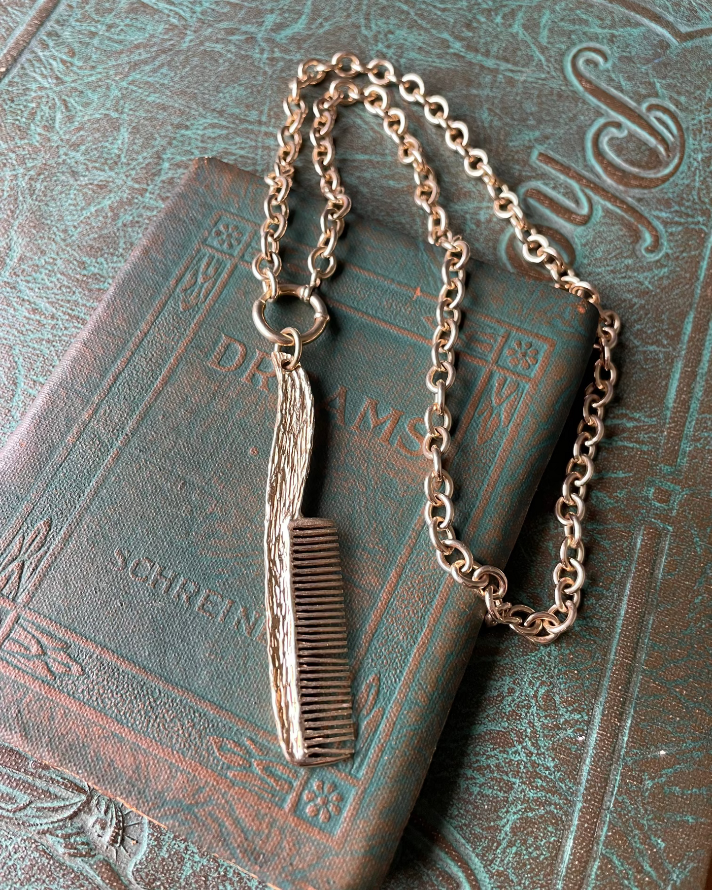 Comb Your Hair Charm - 13k