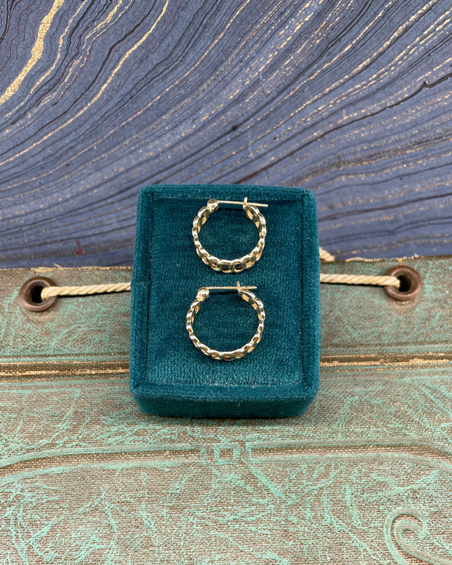 Curb Hoops - 13k