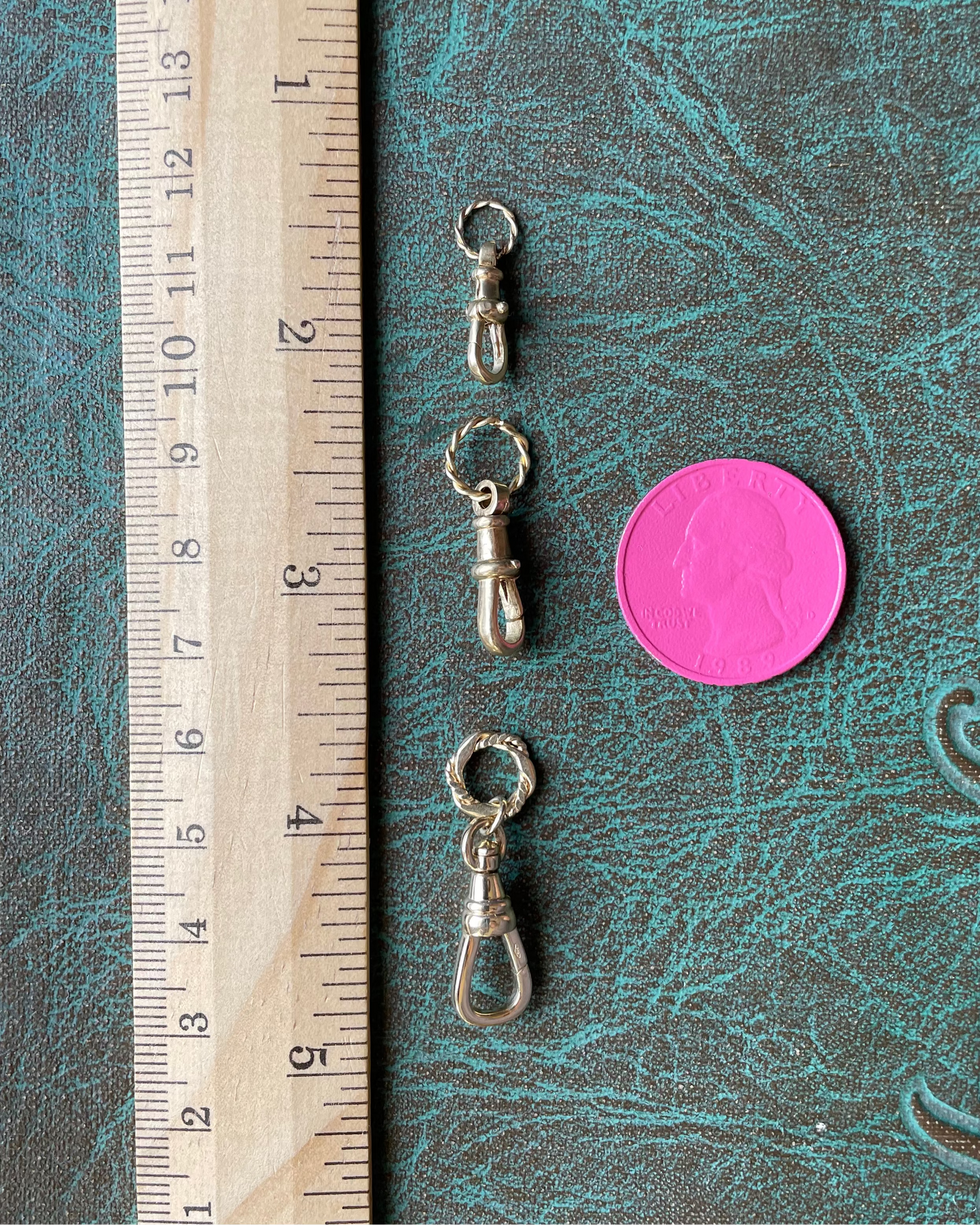 Dog Clip with a Twist Clasp Charm - 14k