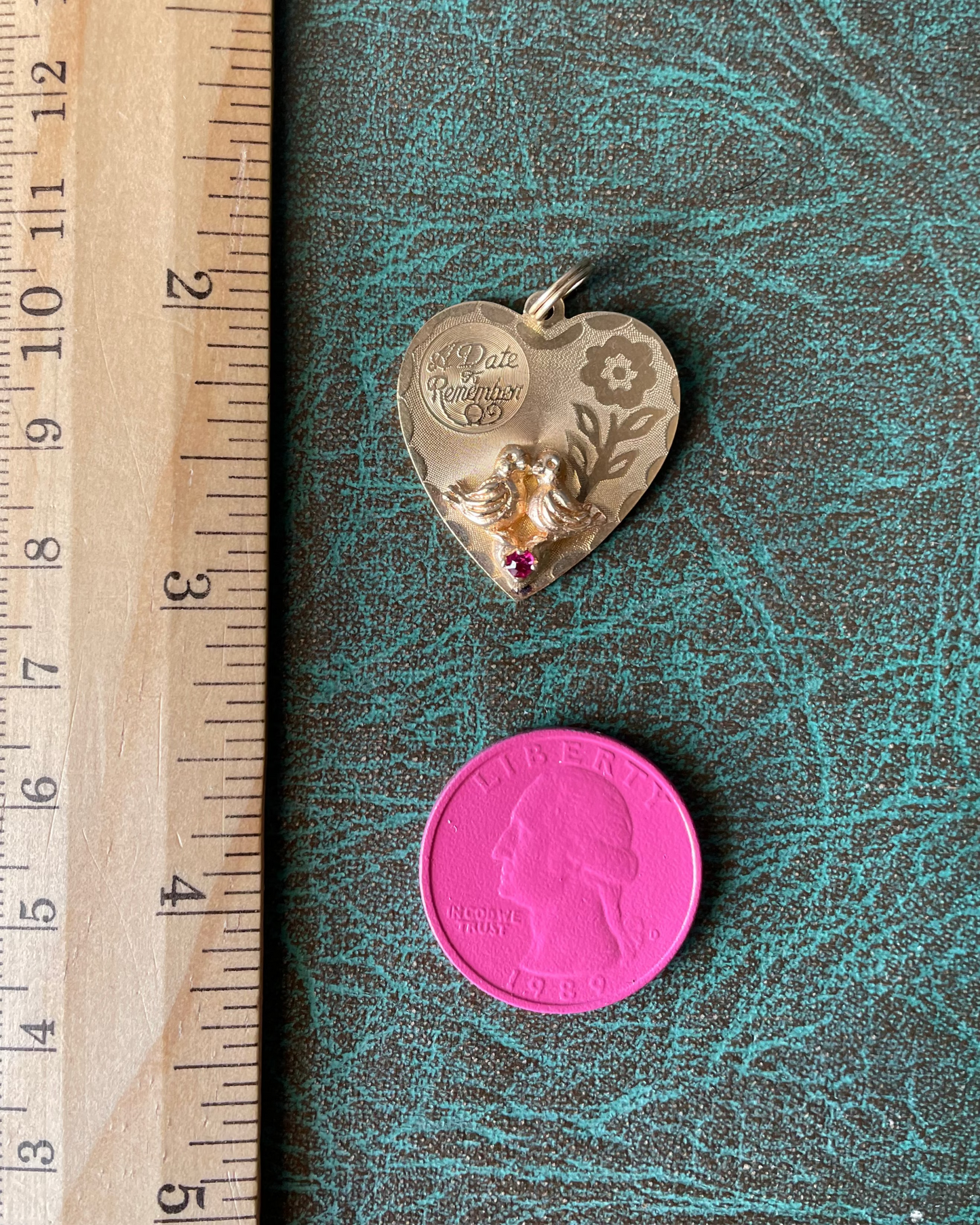 Date to Remember Lovebirds - 14k