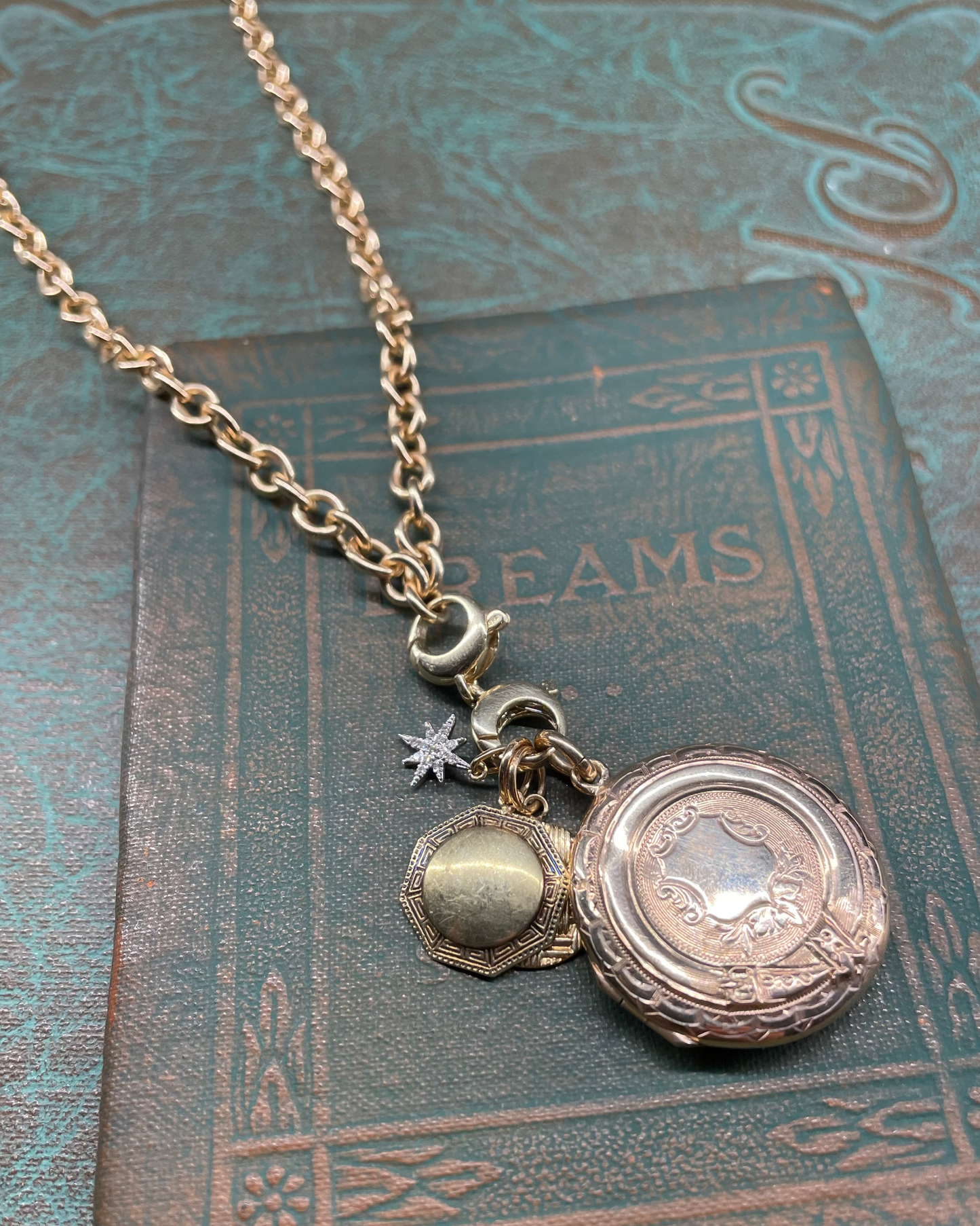 Double O Clasp - 14k