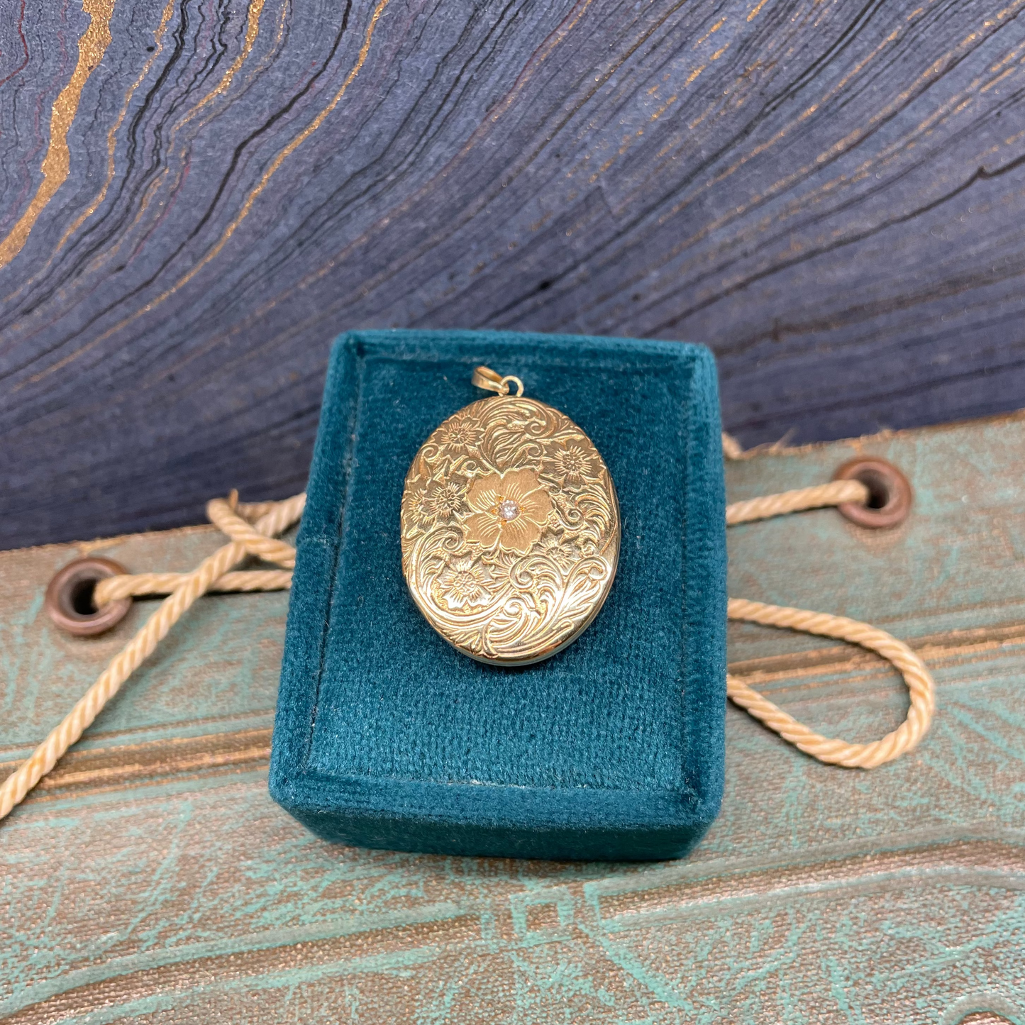 Flower Locket - 14k