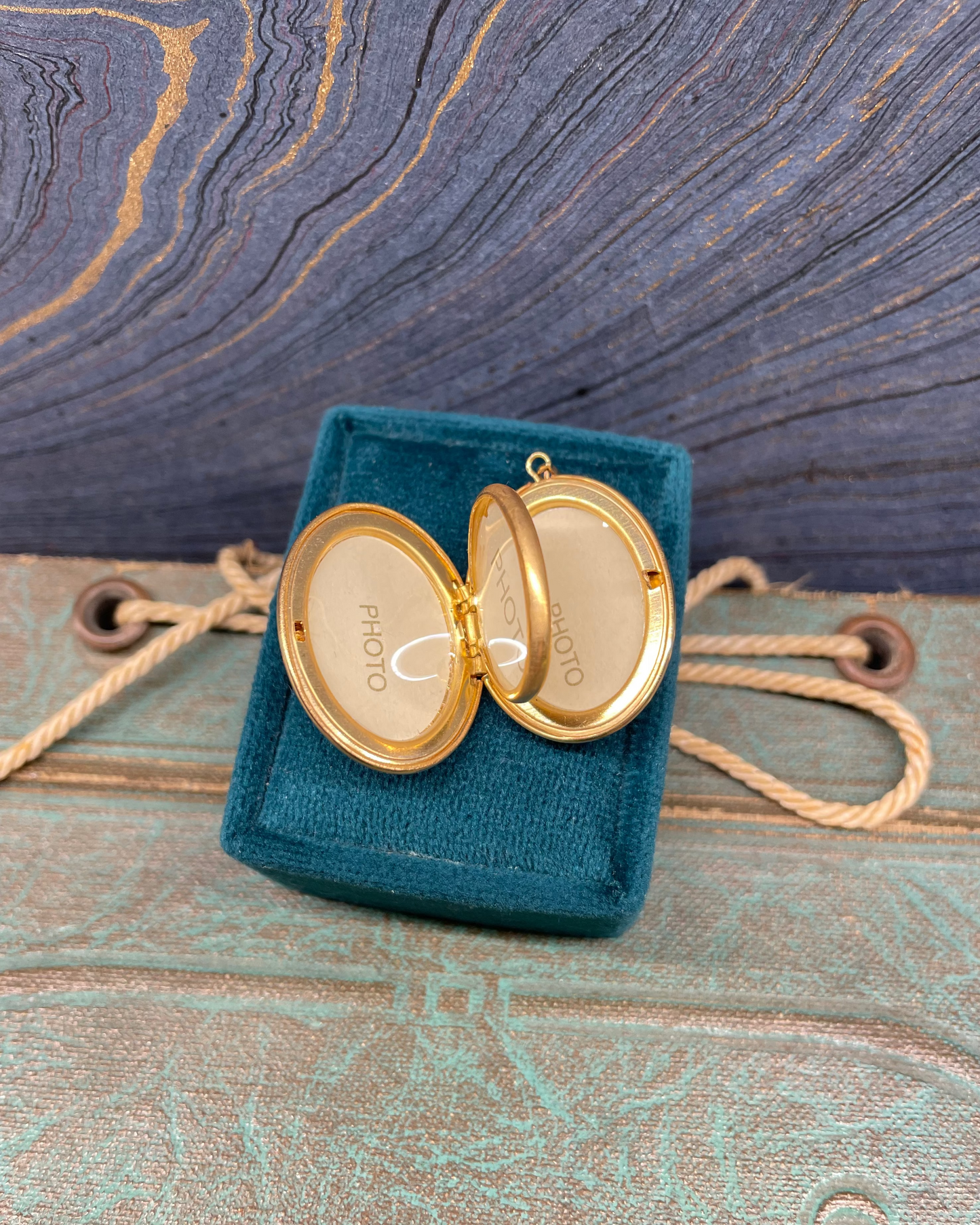 Flower Locket - 14k