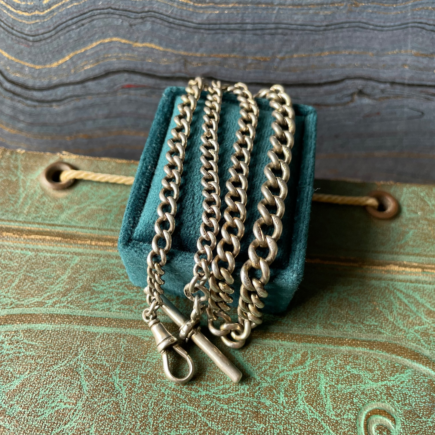 Watch Chain Medium Graduated Curb - Silver