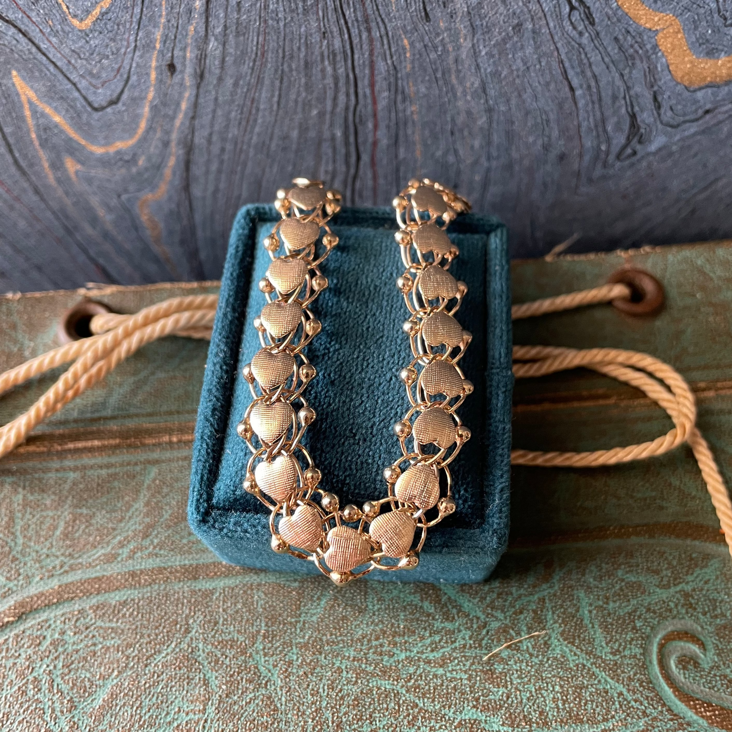 Heart’s Orbit Bracelet - 13k