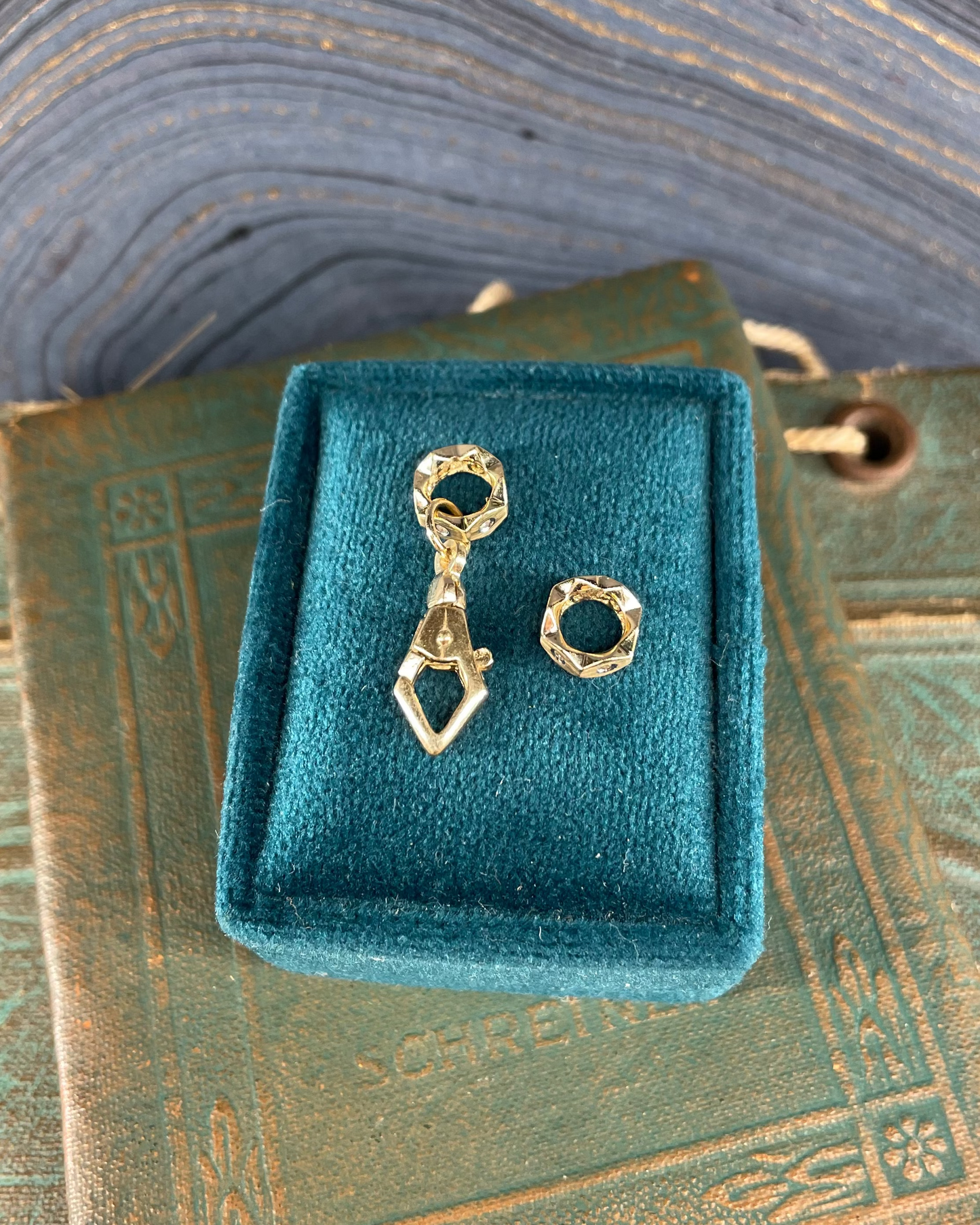 Hex Pointer Clasp Charm - 14k