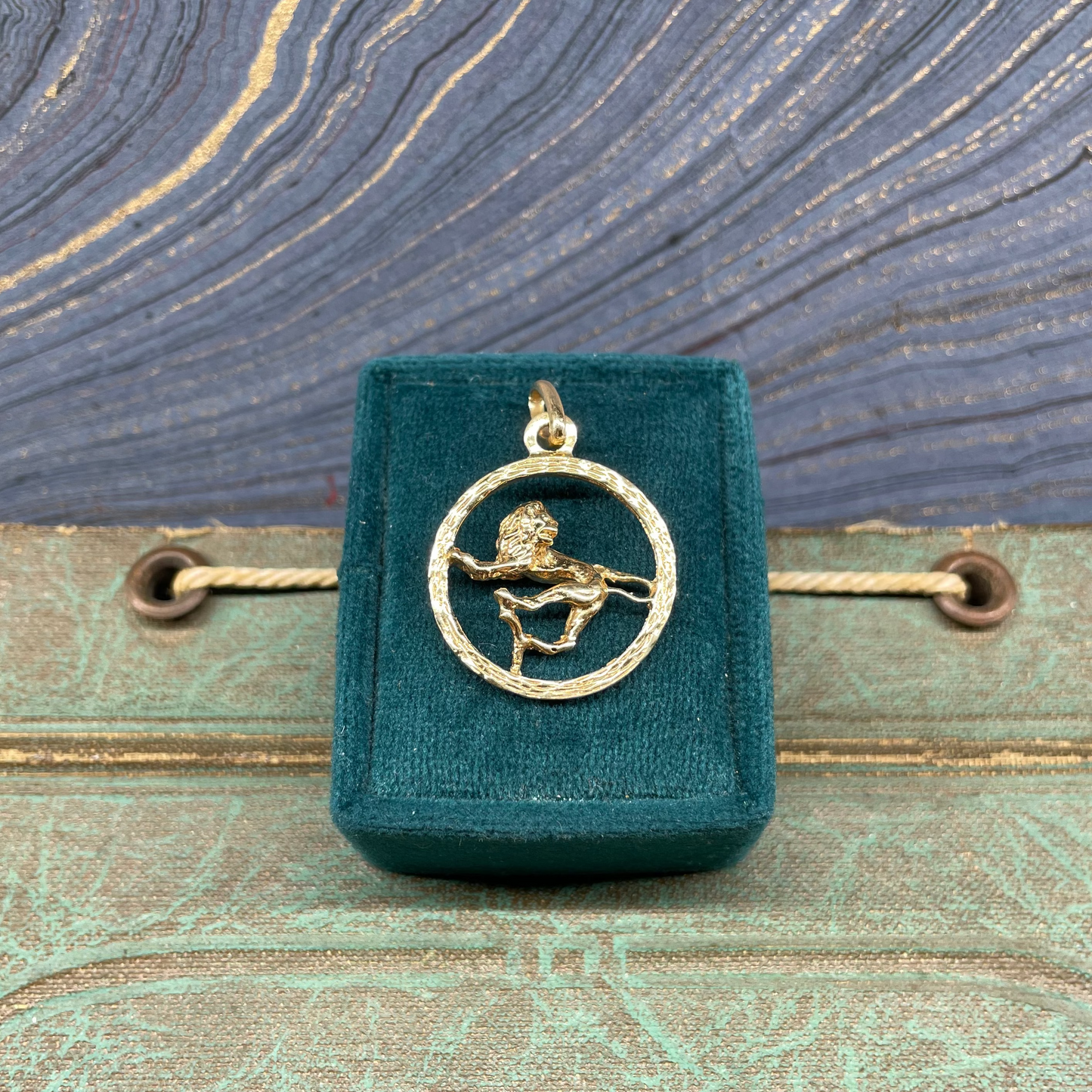 Leo Medallion - 13k