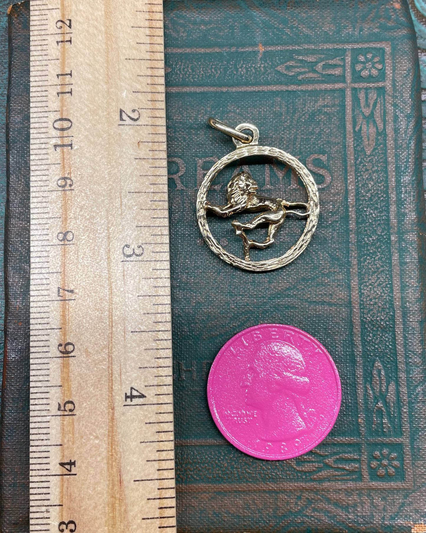 Leo Medallion - 13k