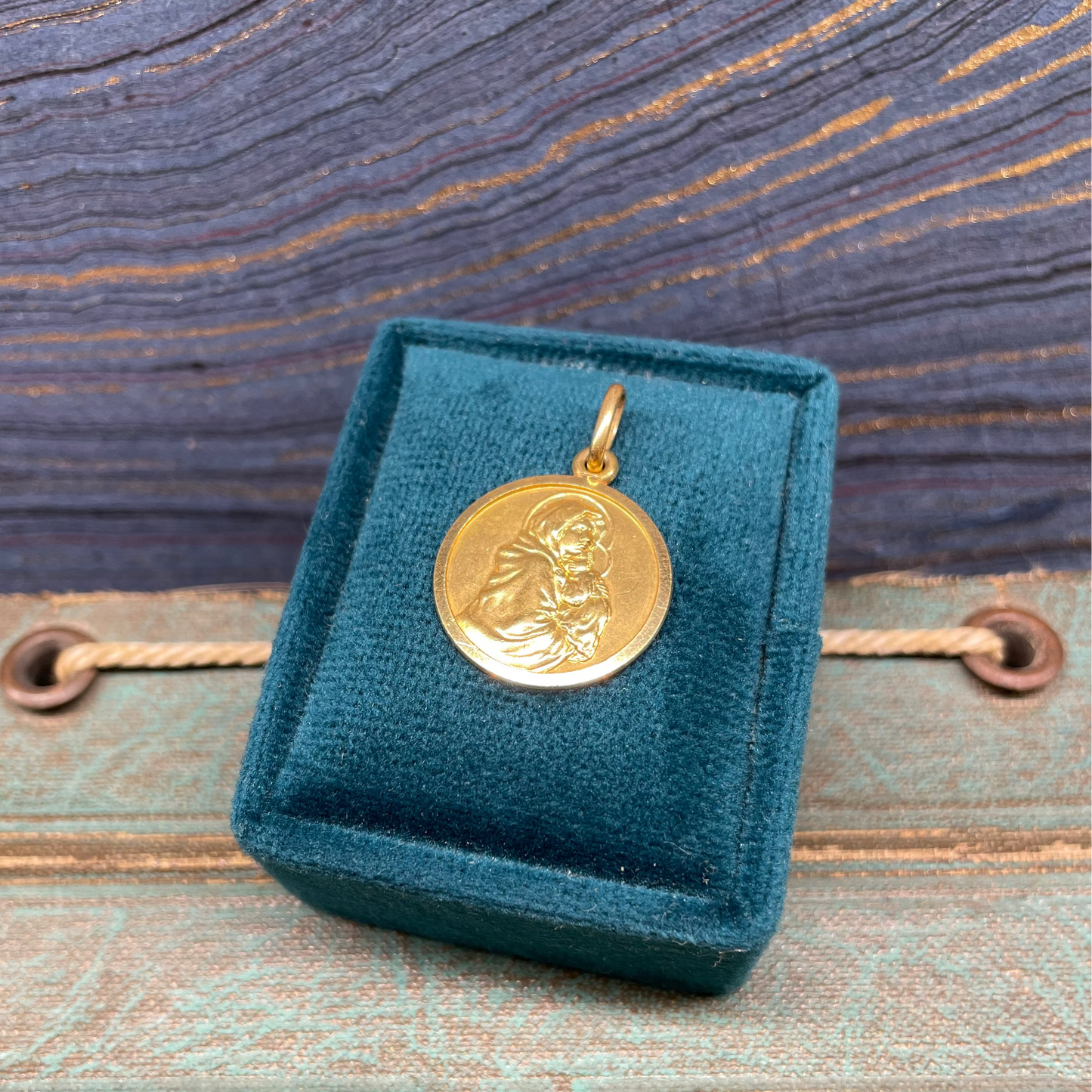 Madonna & Child Charm - 18k
