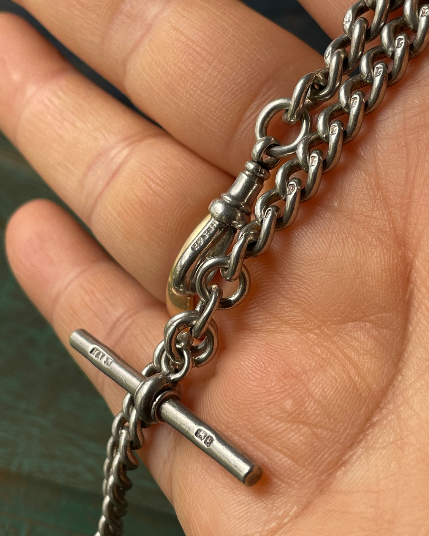 Watch Chain Medium Graduated Curb - Silver