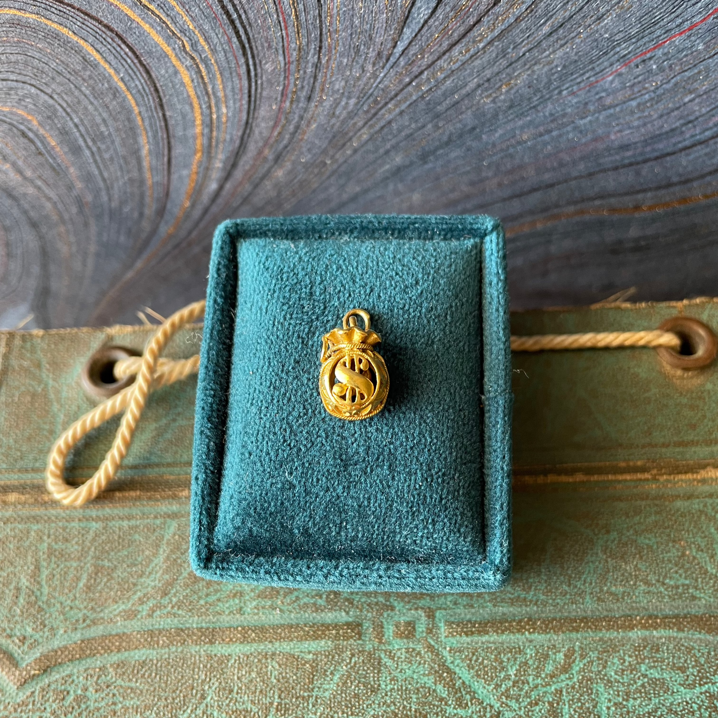 Money Bag Charm - 22k