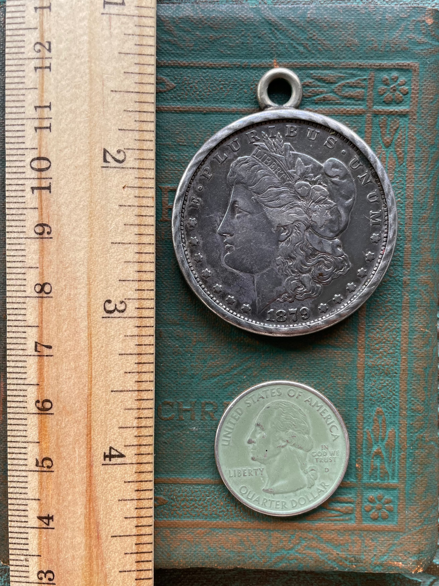 Morgan Framed Pendant - Silver