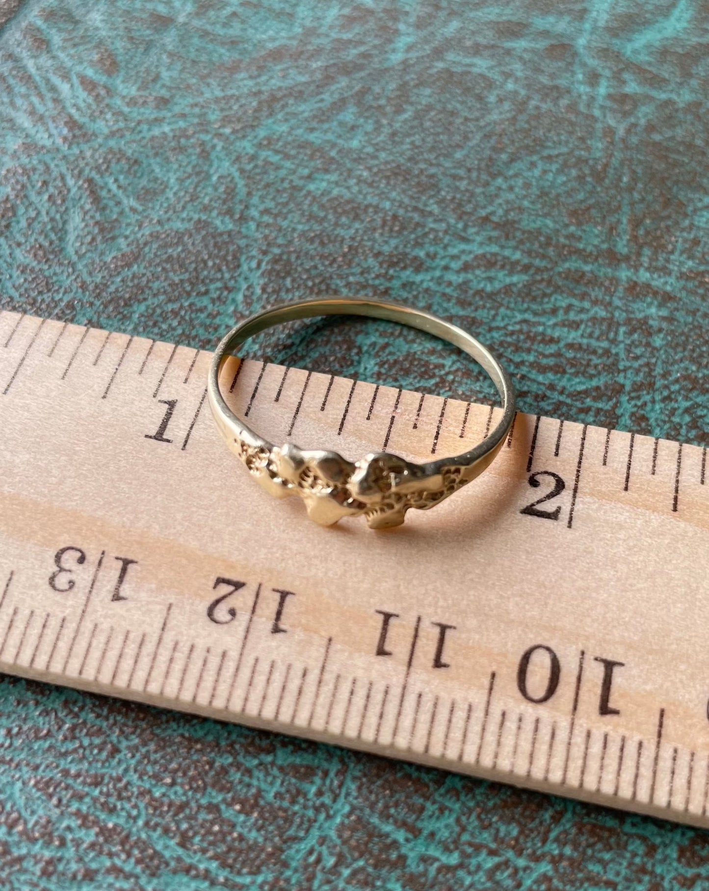 Nugget Ring - 9k