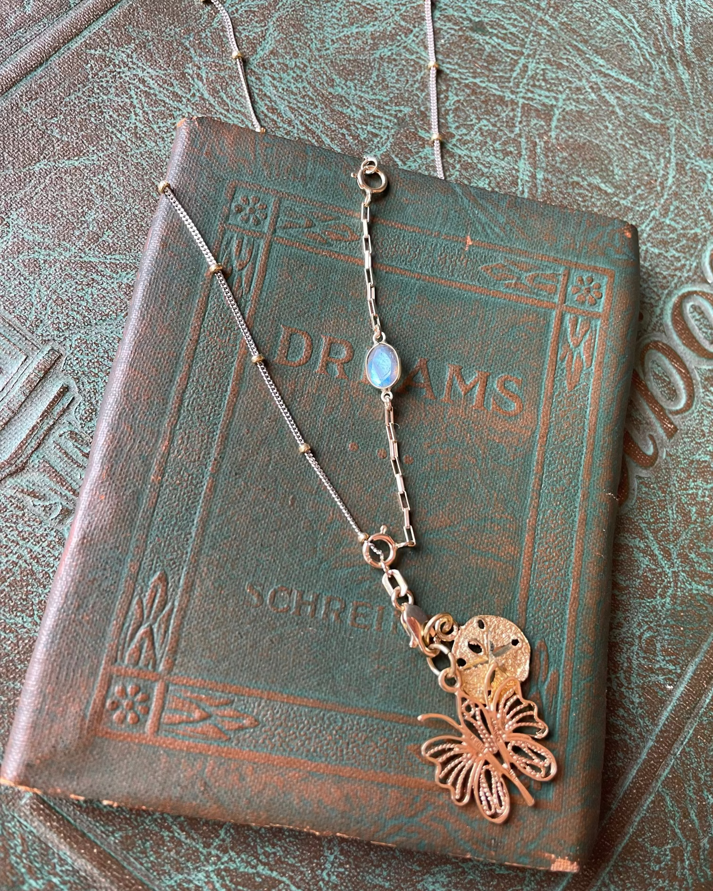 Oval Gem Stringy - 14k