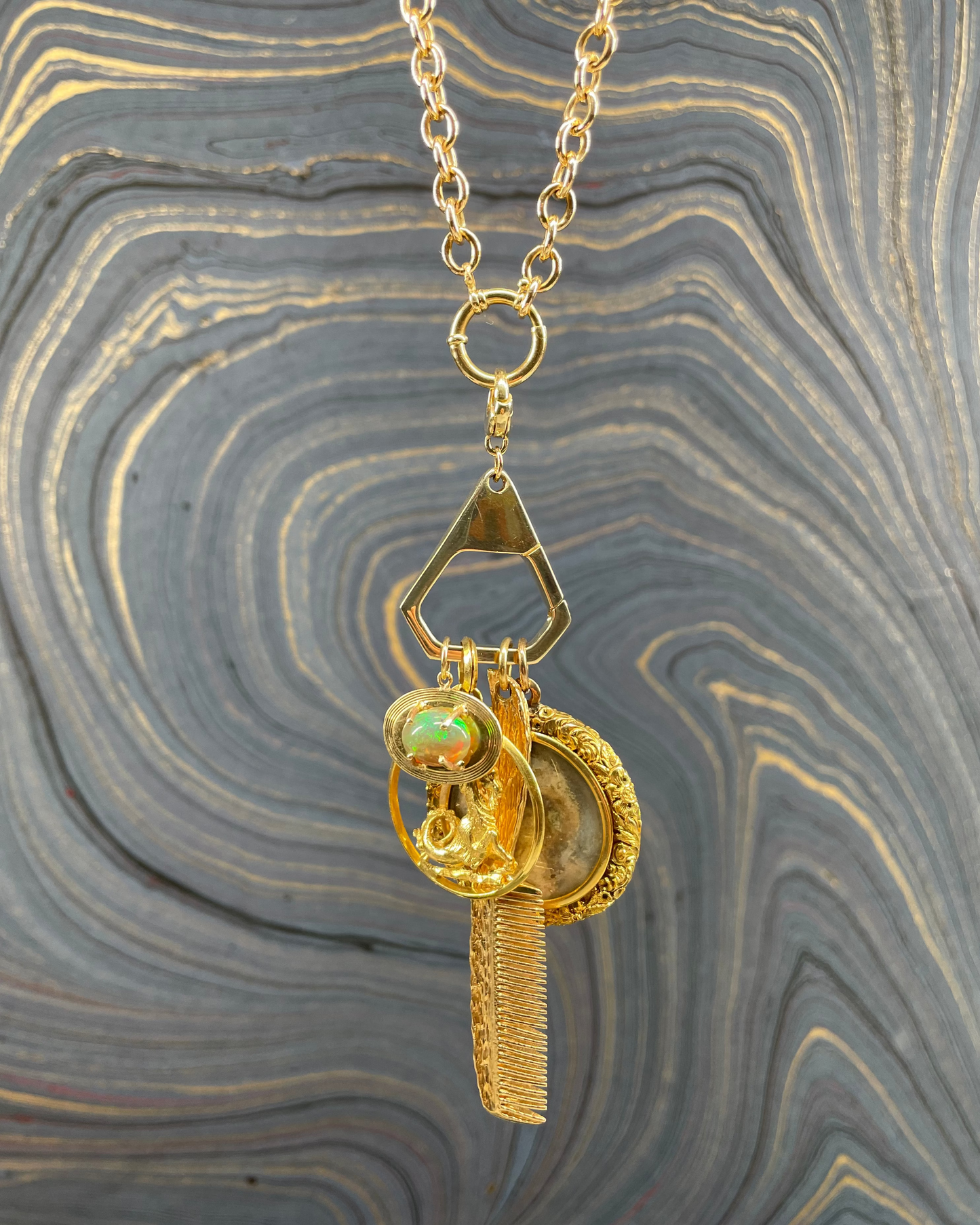 O Penta Clasp Charm - 14k