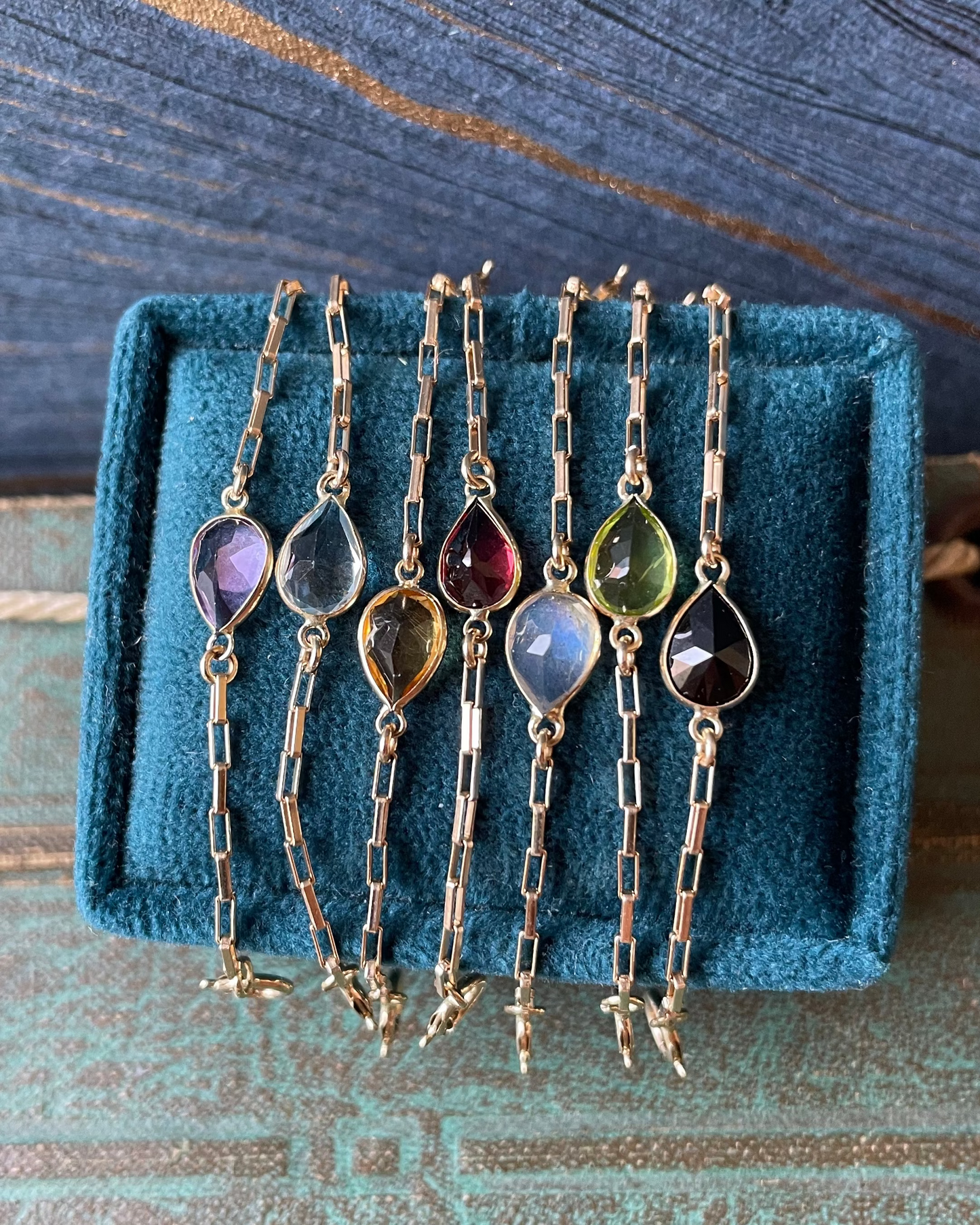 Pear Gem Stringy - 14k