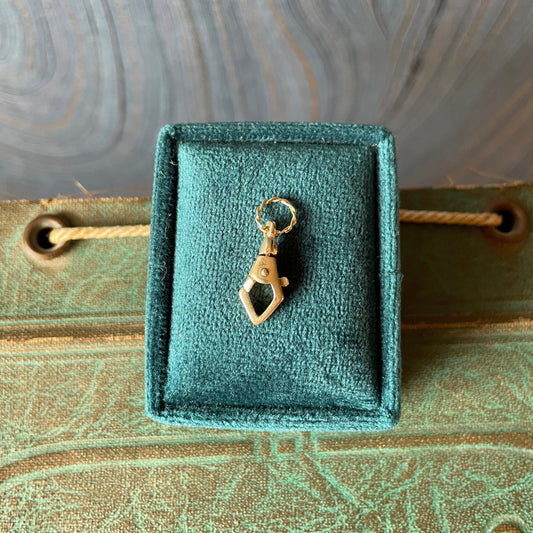 Pointer Dog with a Twist Clasp Charm - 14k