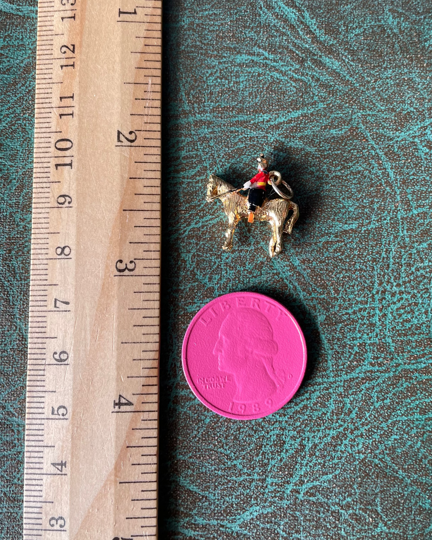 QE2 Trooping the Colors Charm - 9k