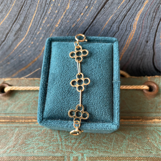 Quatrefoil Stringy - 14k