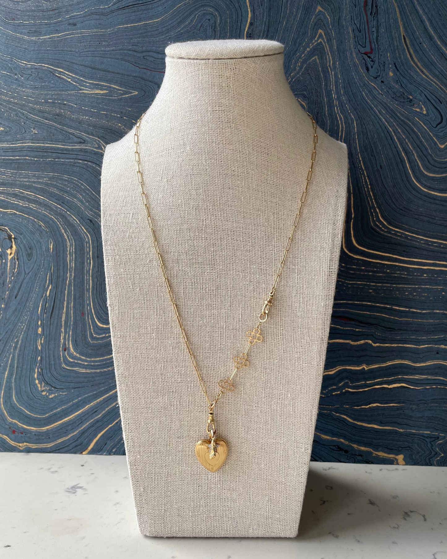 Quatrefoil Stringy - 14k