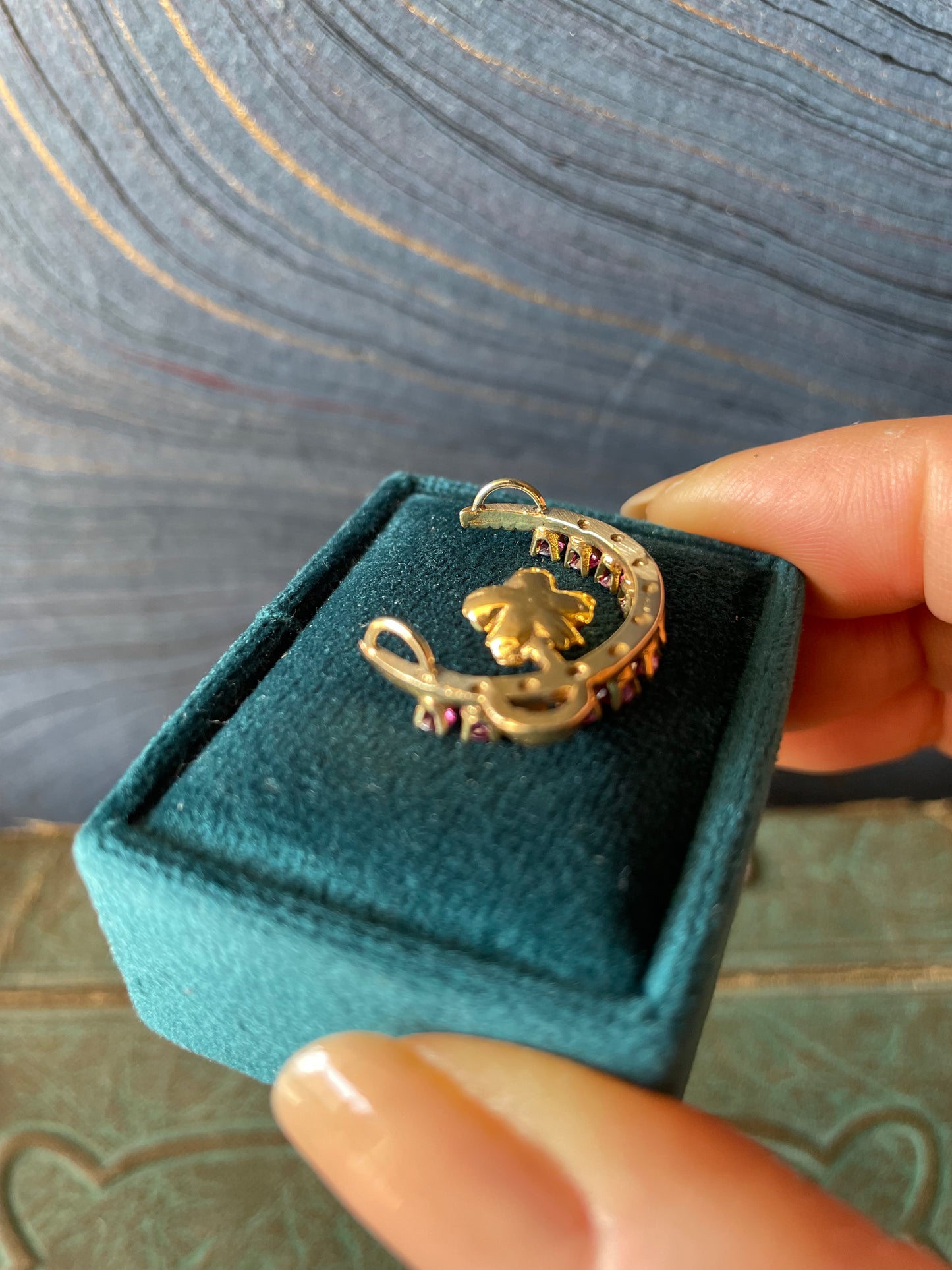 Raspberry Crescent - 14k