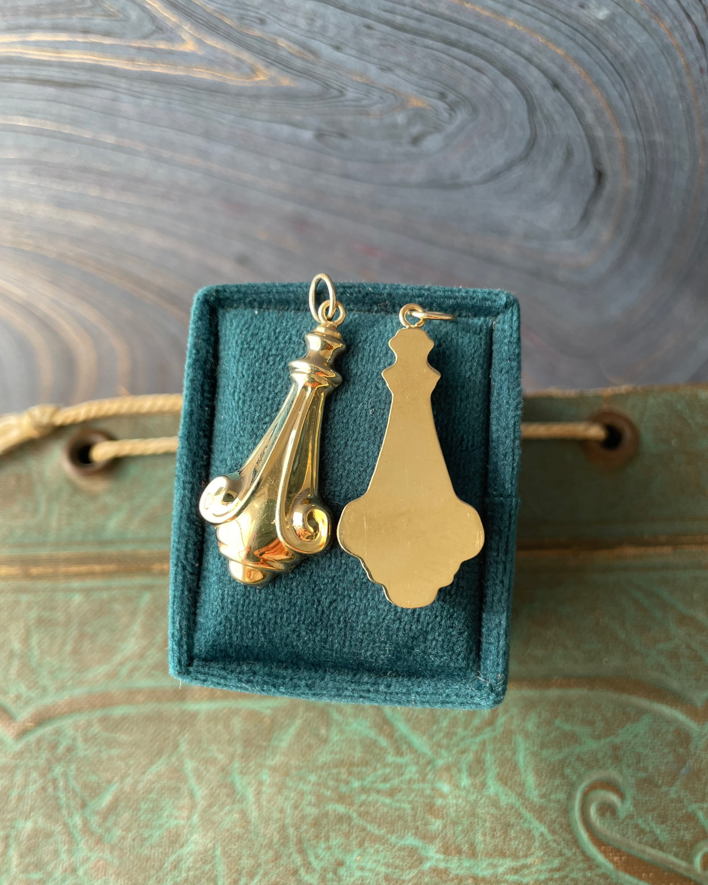 Scroll Charms - 14k