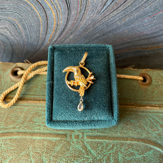 Sh!t Happens Toucan - 14k
