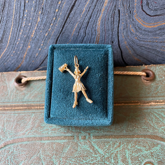 Shout it Out, Girl Charm - 14k