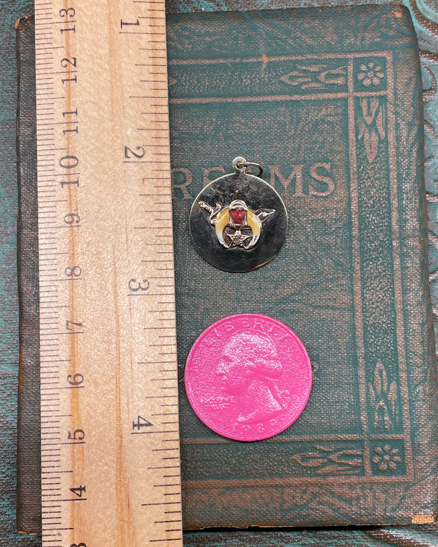 Shriner’s Charm - 13k