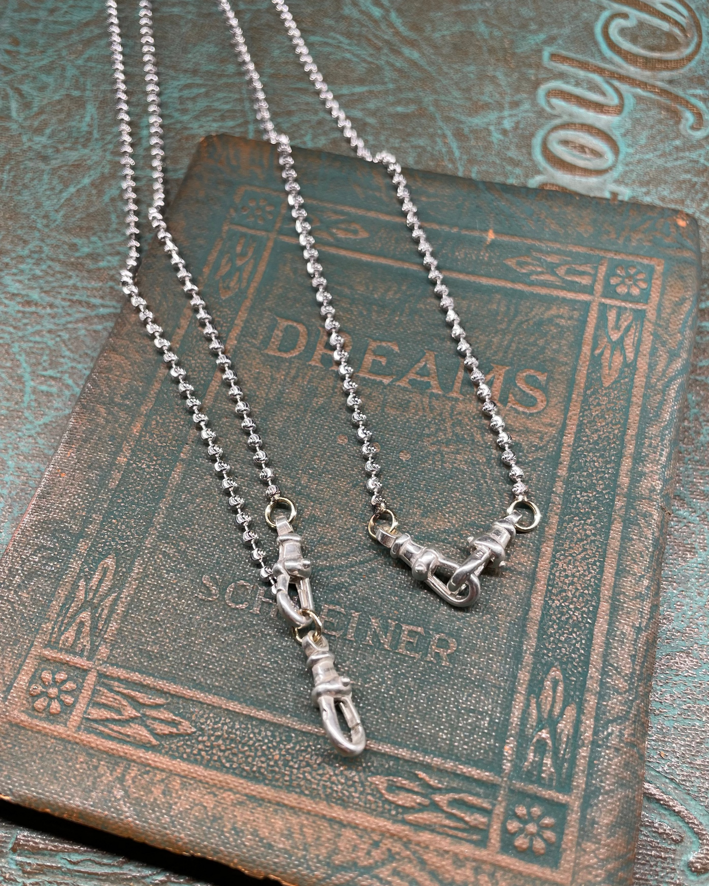 Double Dog Moon Chain - Silver