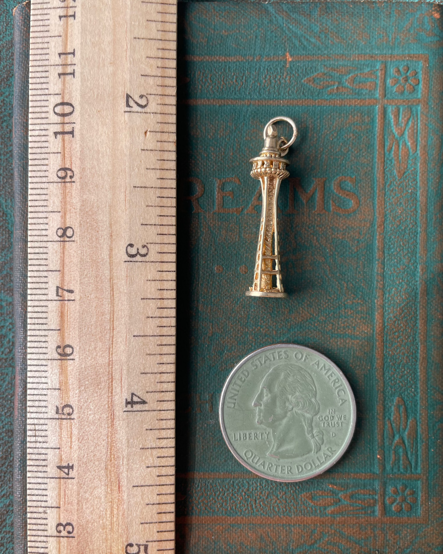 Seattle Space Needle Charm - 13k