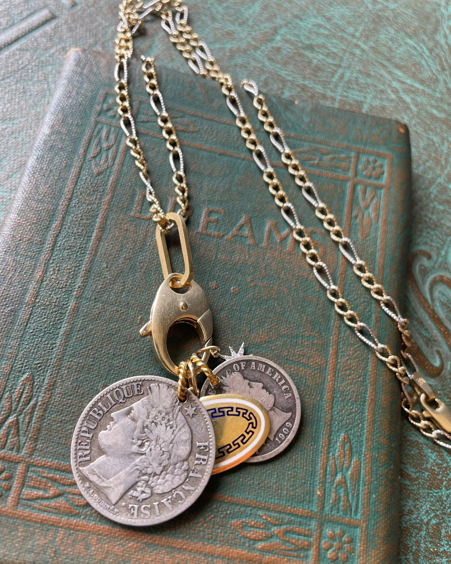 Sparkle 2 Tone Figaro Chain - 14k