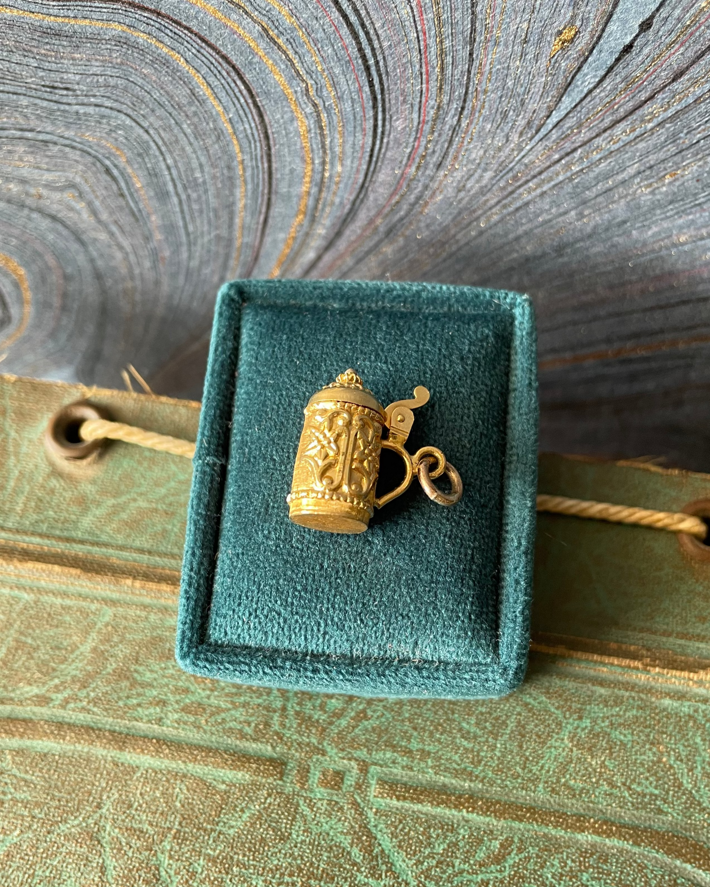 Beer Stein Charm - 18k
