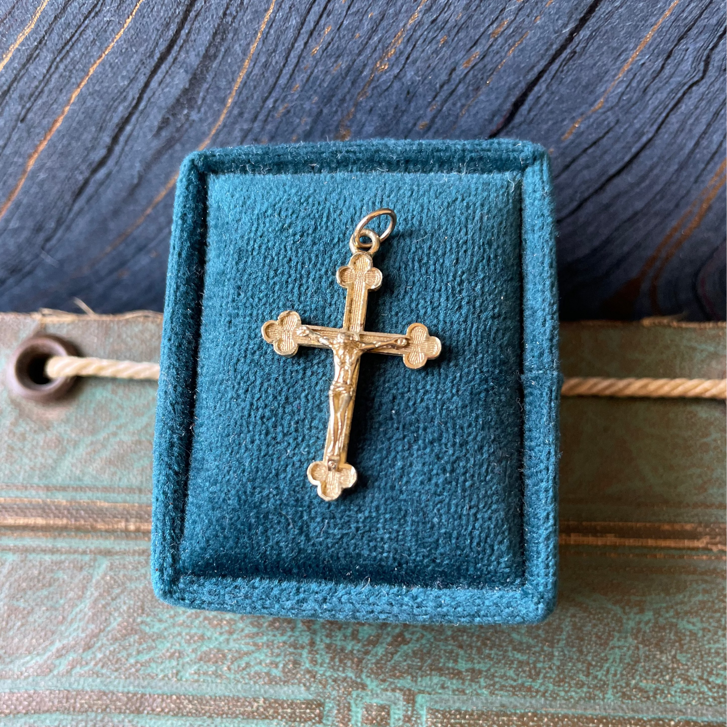 Trefoil Crucifix Cross Charm - 14k