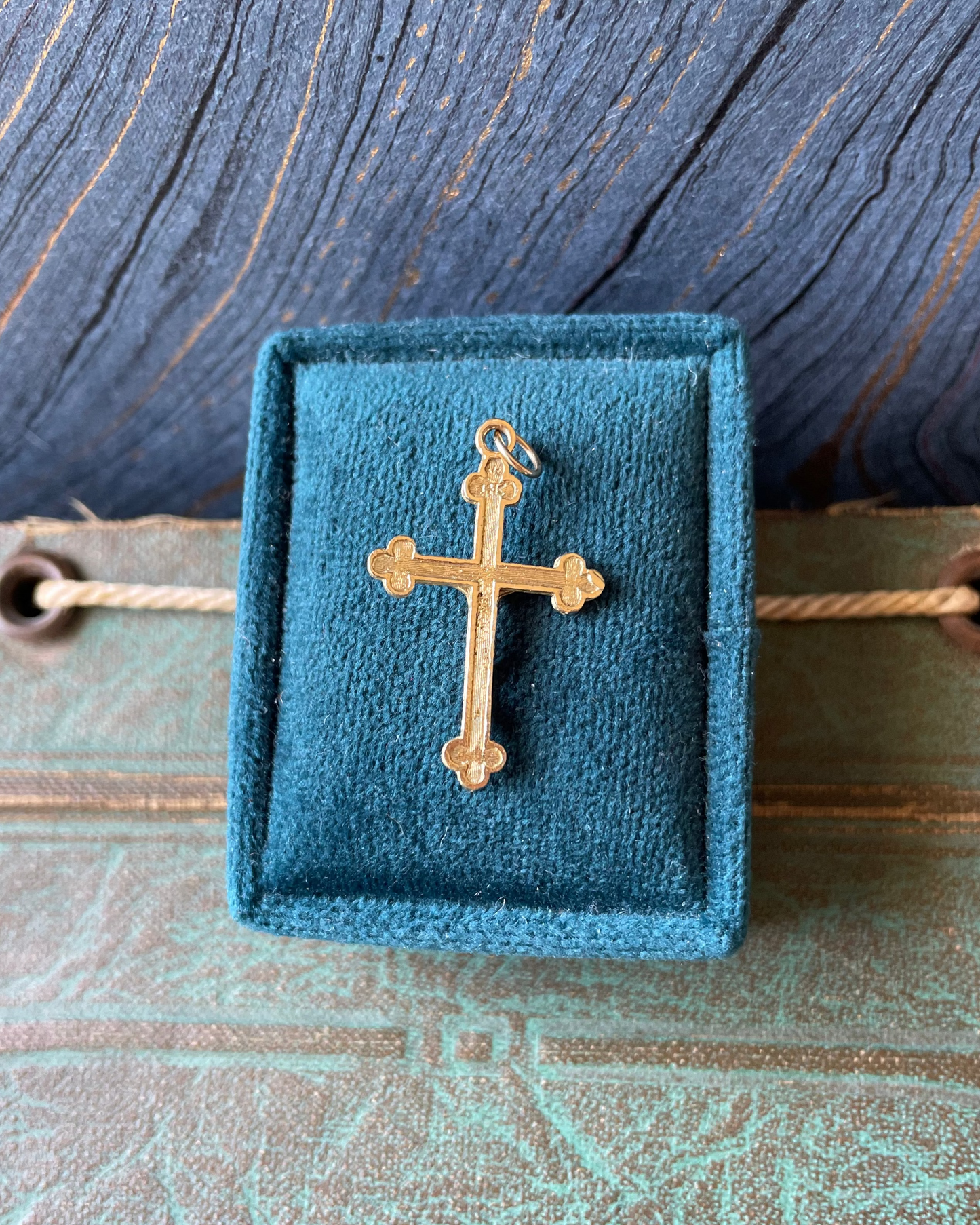 Trefoil Crucifix Cross Charm - 14k