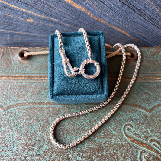 Venetian Box Watchdog - Silver