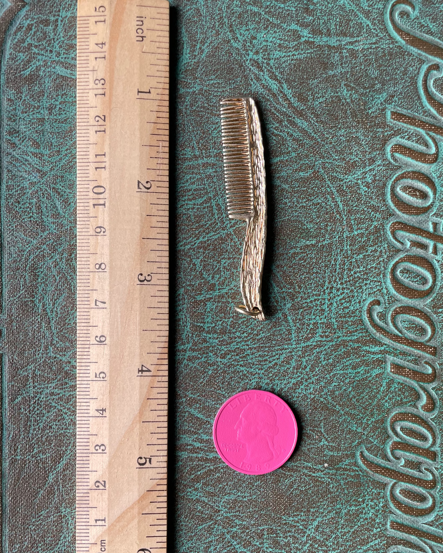 Comb Your Hair Charm - 13k